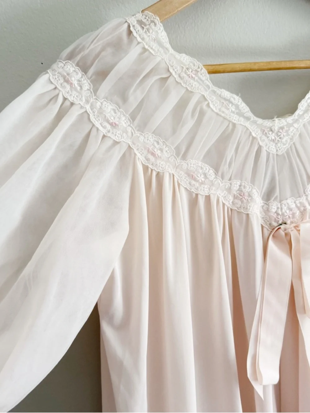 Vintage Coquette Pale Pink Puff Sleeve Nightgown - Picture 3 of 11